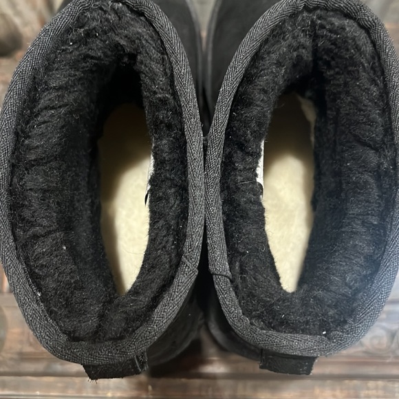 UGG Women’s Classic Mini Platform - brand new - black - Picture 3 of 6